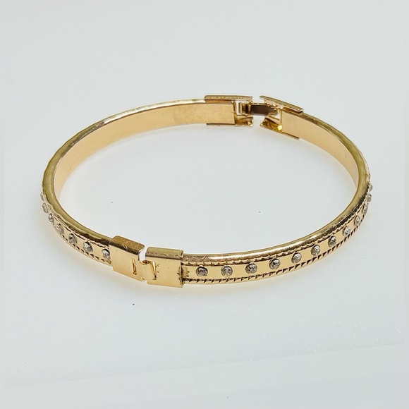 Elegant Gold-Tone Rhinestone Bangle Bracelet for Women NEW - Picture 2 of 5